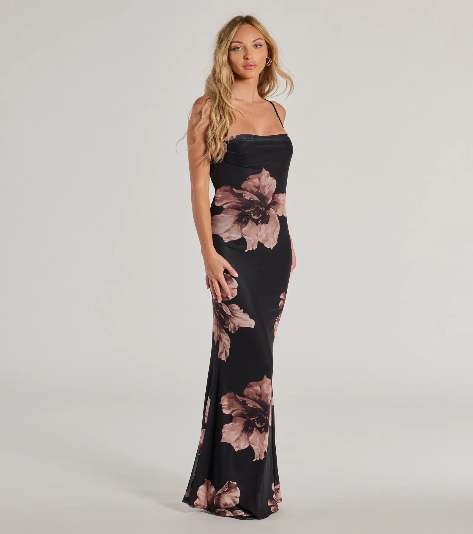 Romance Era Floral Lace-Up Back Long Mermaid Dress - Image 3