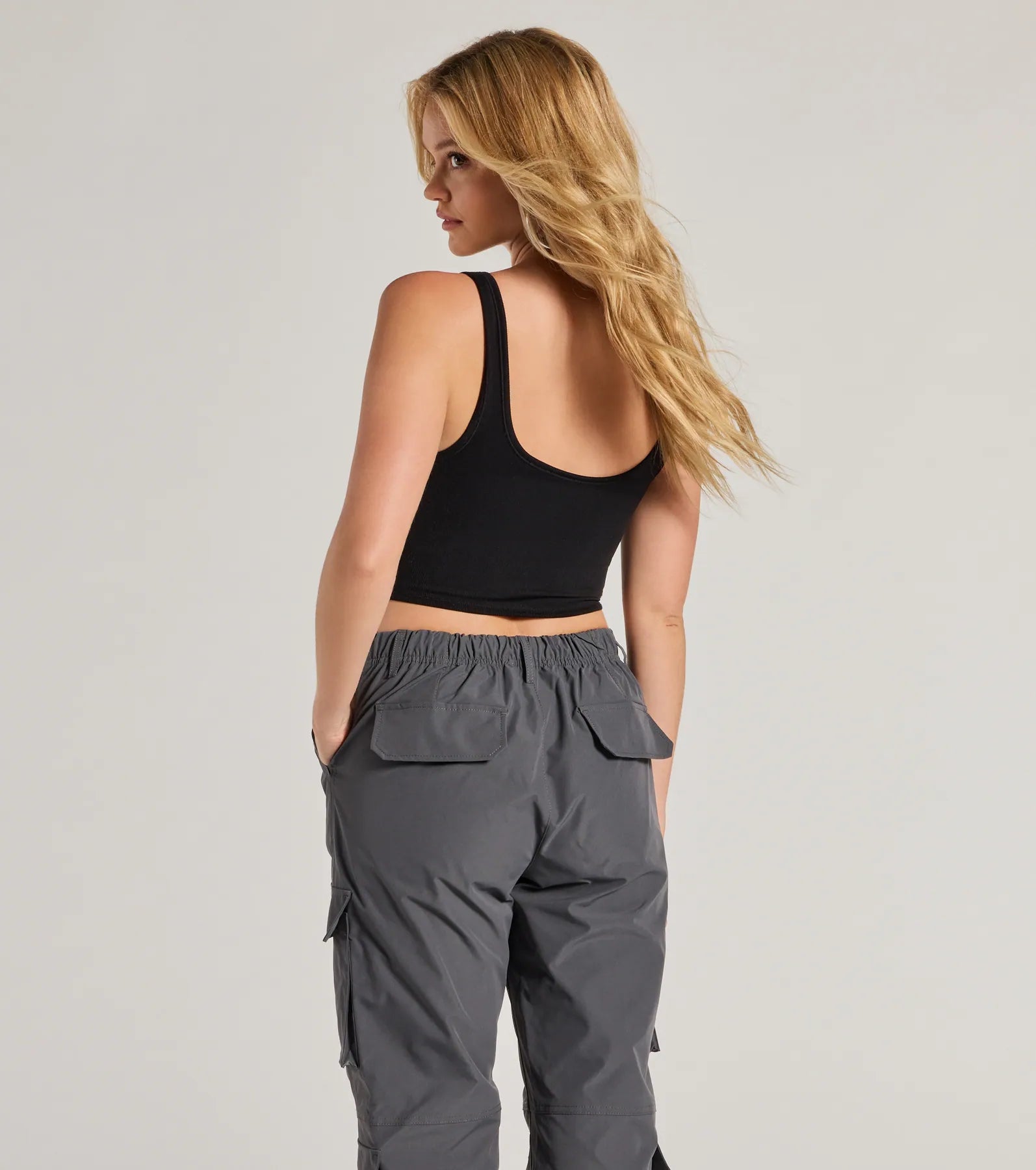 Adorable Basic Scoop Neck Seamless Crop Top - Image 14