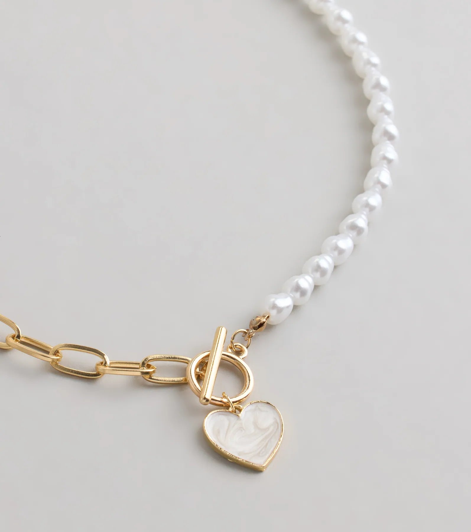 Trendy Charm Pearl Paperclip Chain Necklace - Image 2