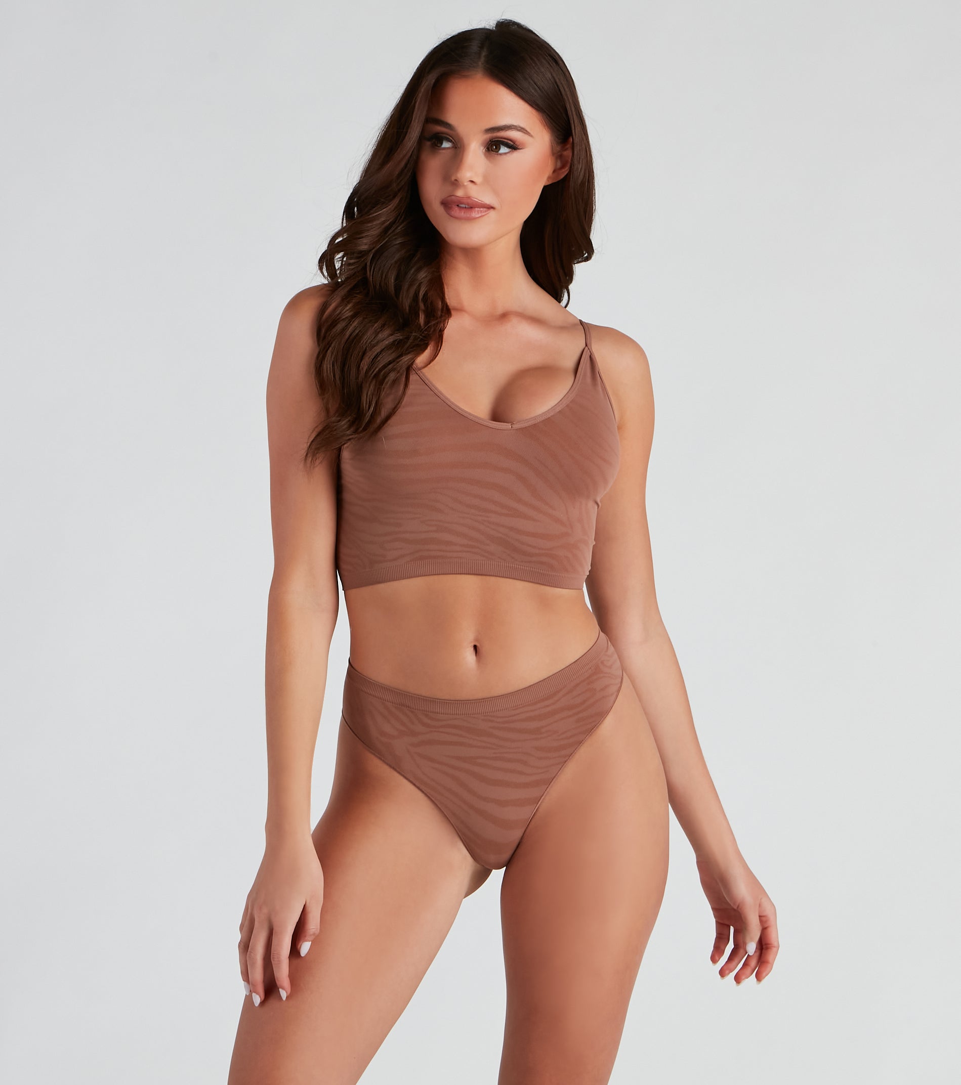 Seamless Bralette And Thong Set - Image 4