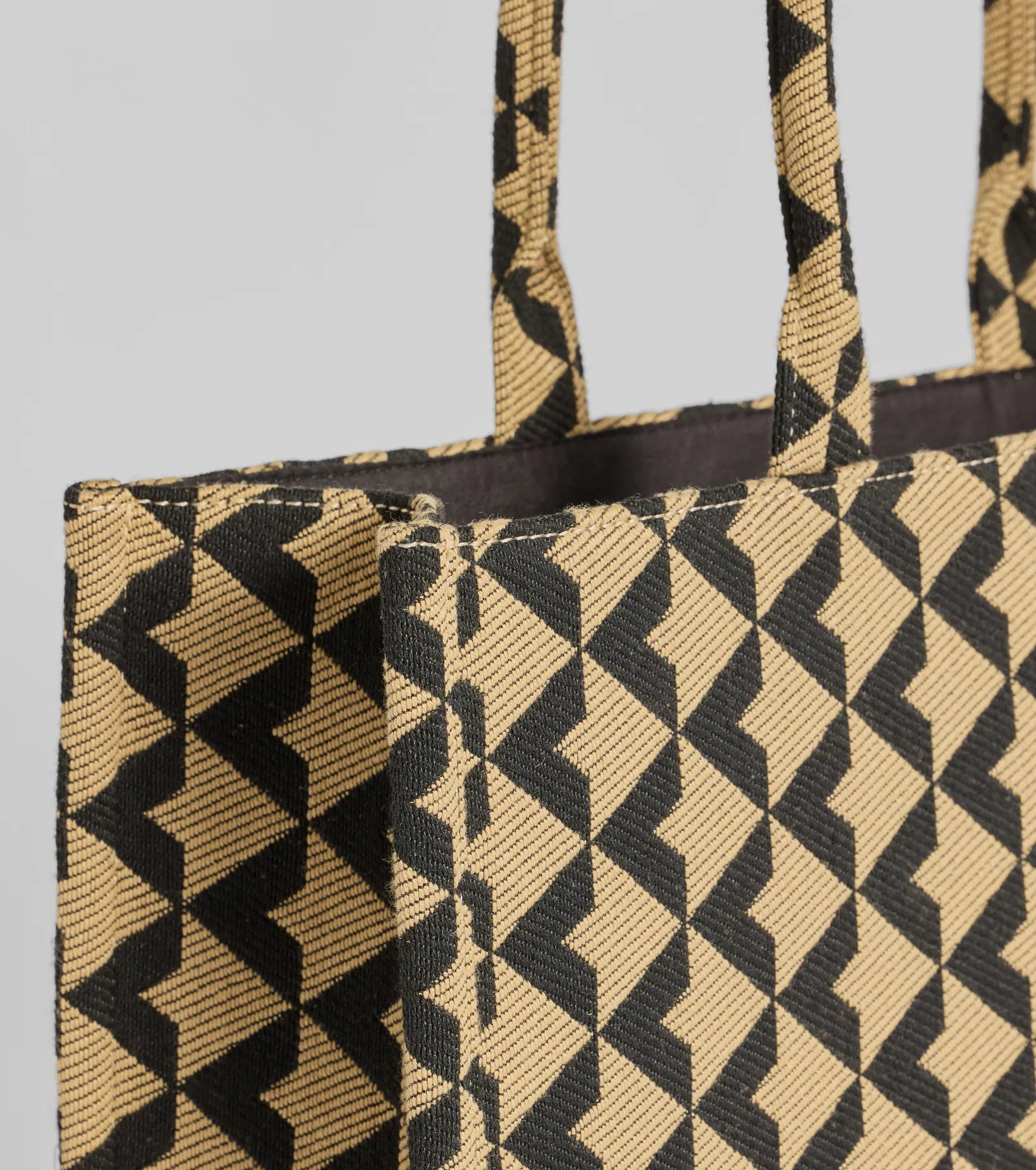 On The Go Jacquard Woven Tote Bag - Image 3