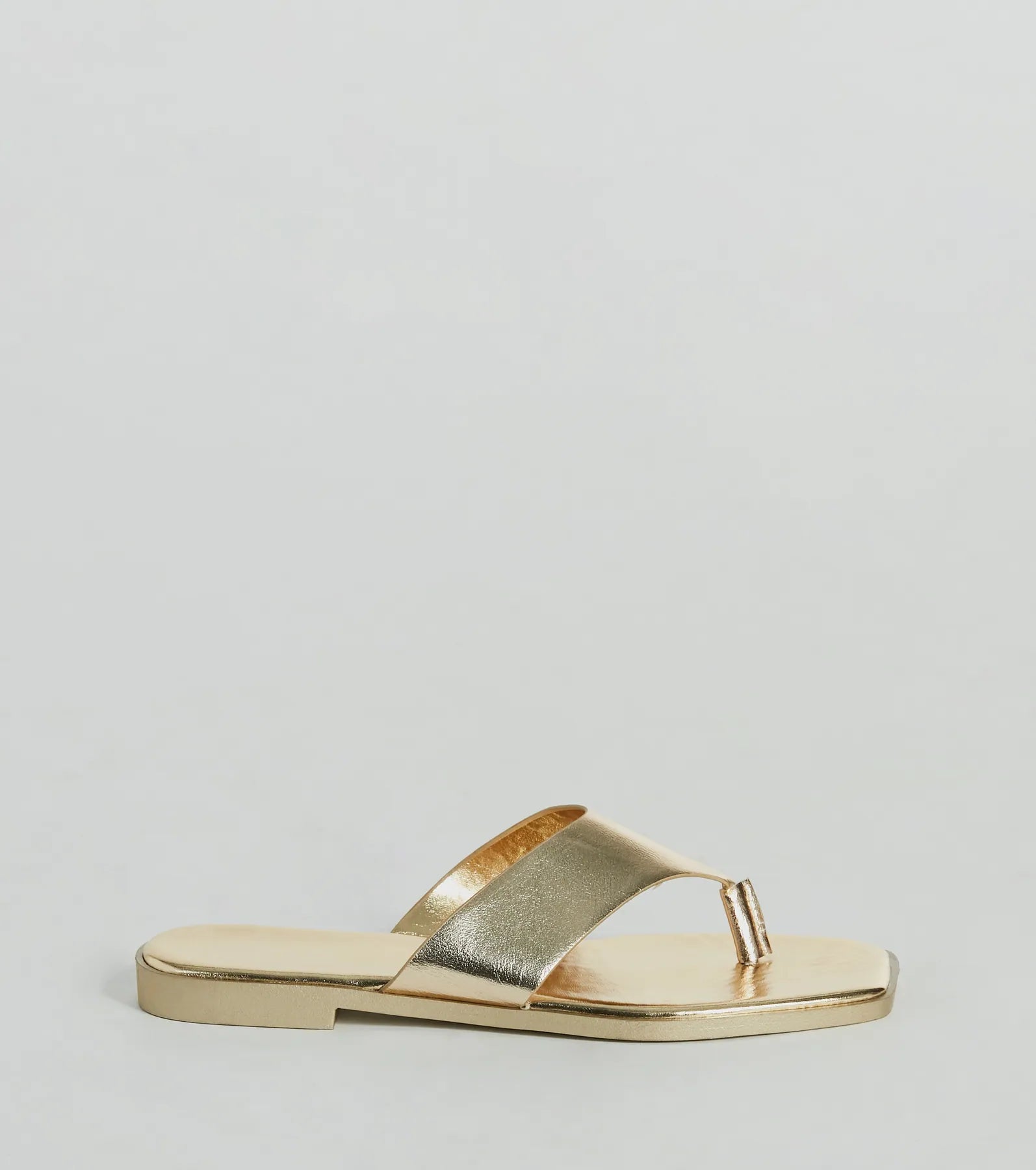Cute Trendsetter Thong Strap Faux Leather Sandals - Image 6